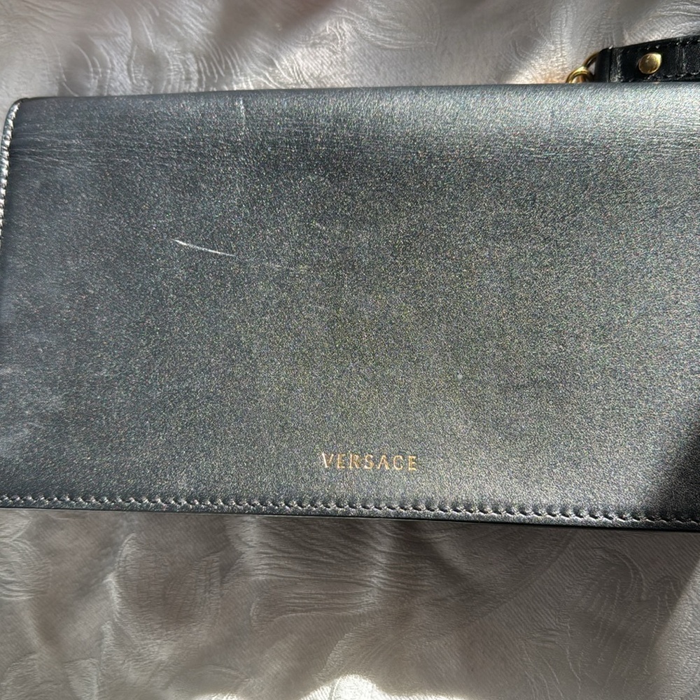 Versace - Picture 7 of 8